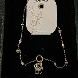Bella Uno Gold Bee & Flower Chain Necklace - NWT